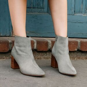 Huma Blanco VANIA Gray Genuine Calf Hair Pointed Toe Ankle Bootie Size 38 US 7.5